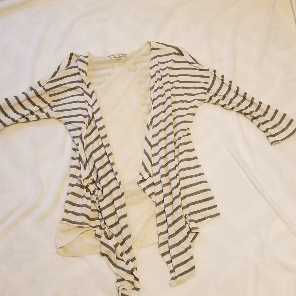 Crean/grey cardigan